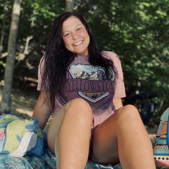 Meet your Posher, Sidney - Picture 1 of 4